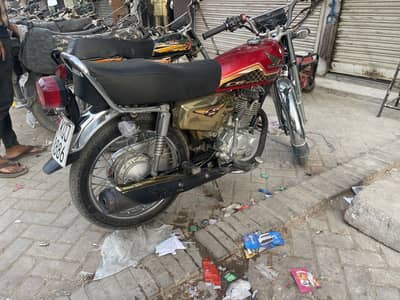 Honda 125 limited edition gold