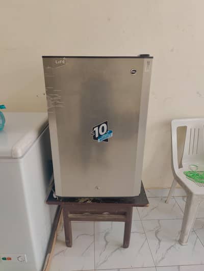 Pel Metallic Gray Refrigerator and Freezer