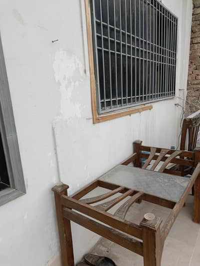 dinning chairs and stand
