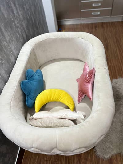 Rocking baby cot