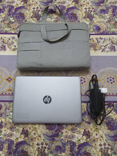 HP ELITE BOOK FOLIO 1040 G2 MINT CONDITION