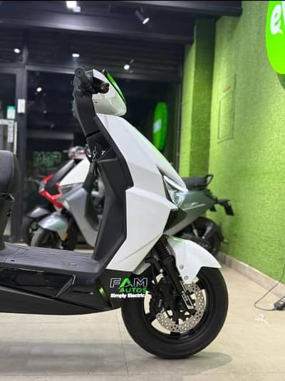 evee genz pro Lithium new 2026 model