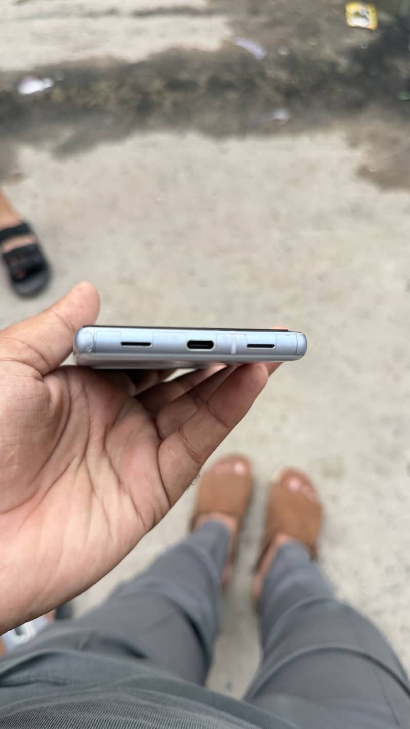Google Pixel 7a 5