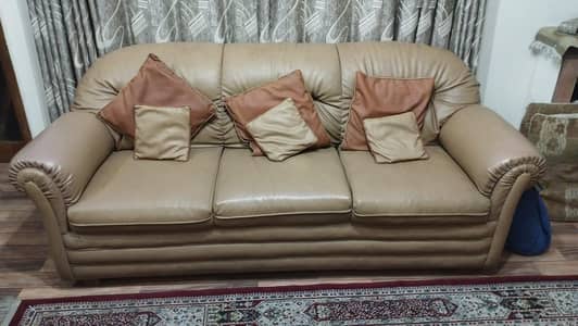 Rarely used 8 Seater Leather Sofa Set