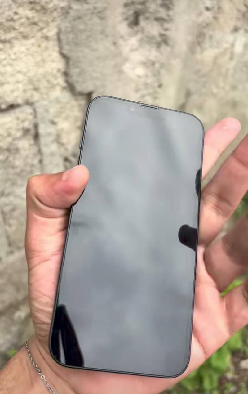 Apple iPhone 13 3