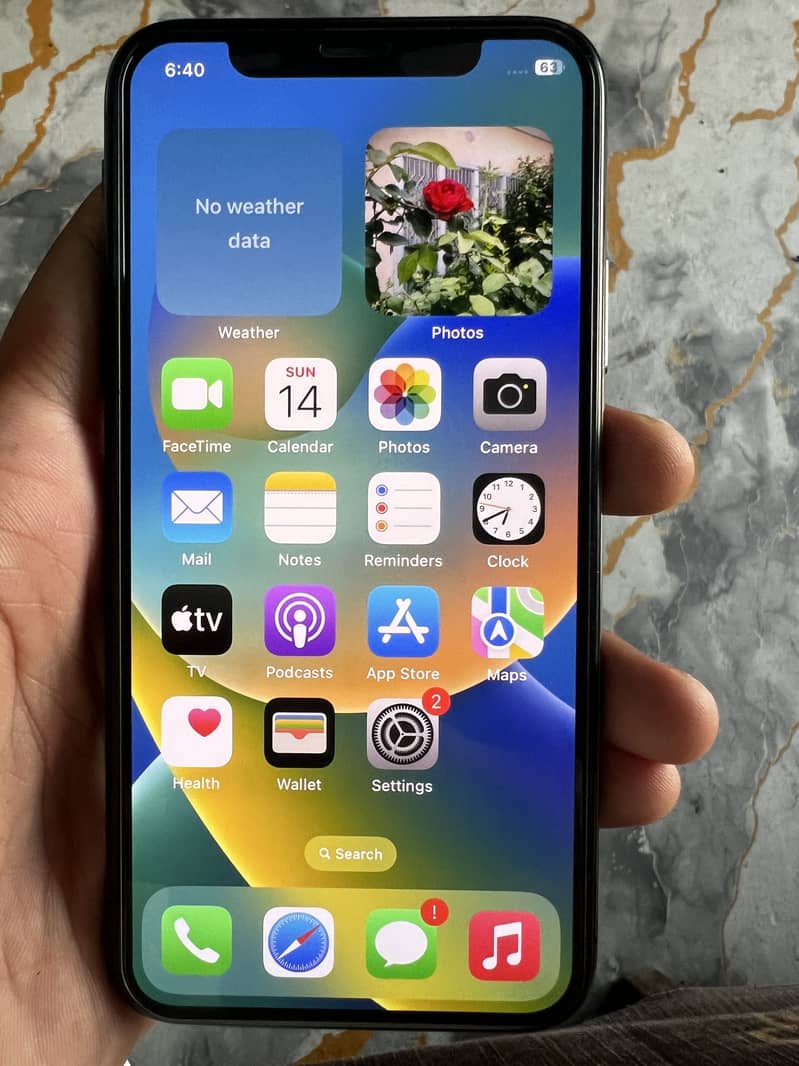 Apple iPhone X 4
