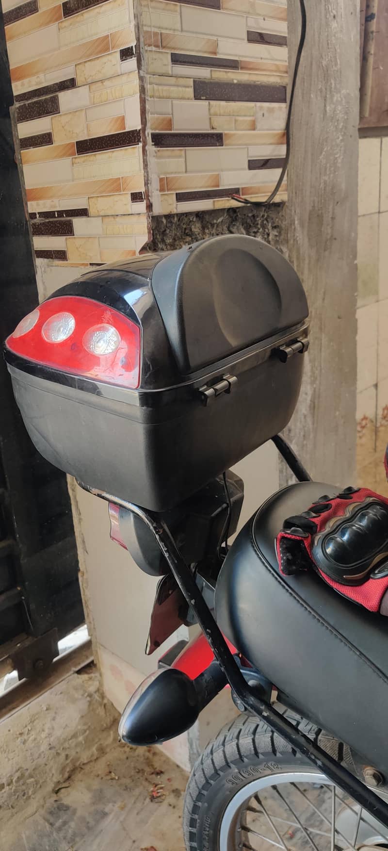 TailBox with Lights 1