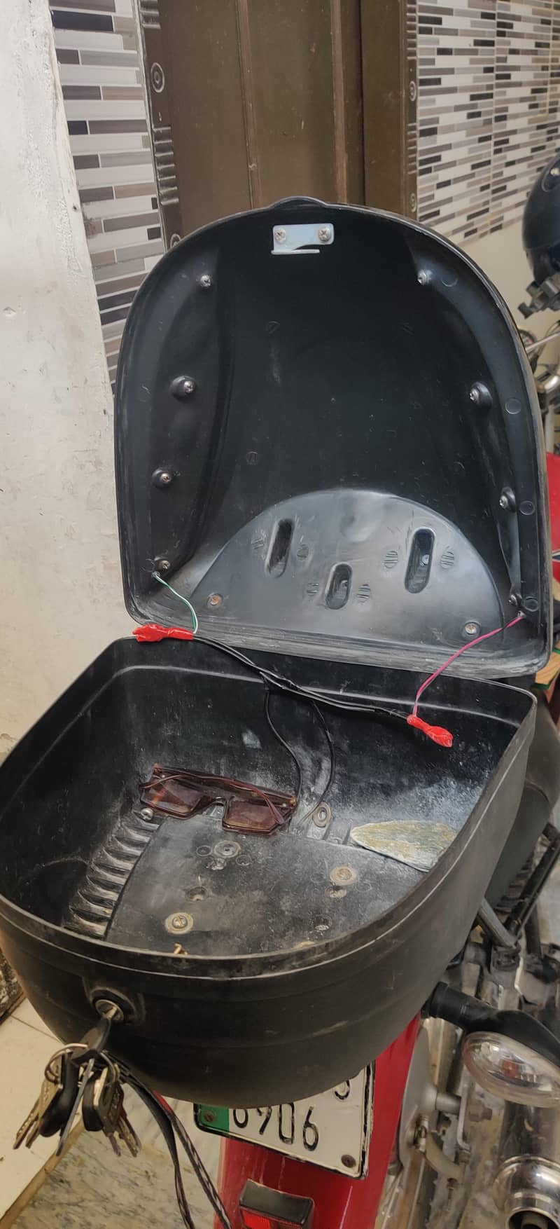 TailBox with Lights 3