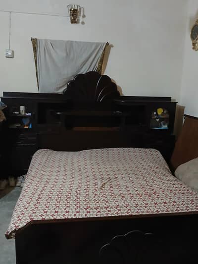 wooden  bed