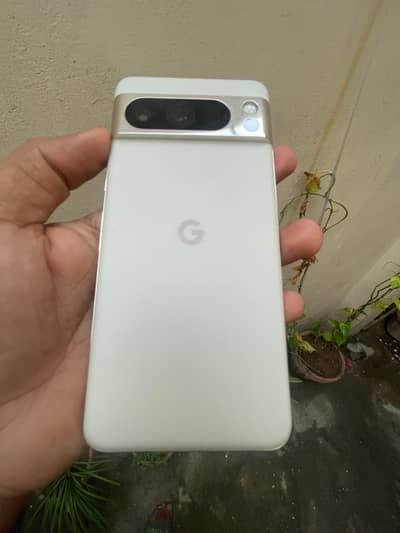 Google Pixel 8 Pro