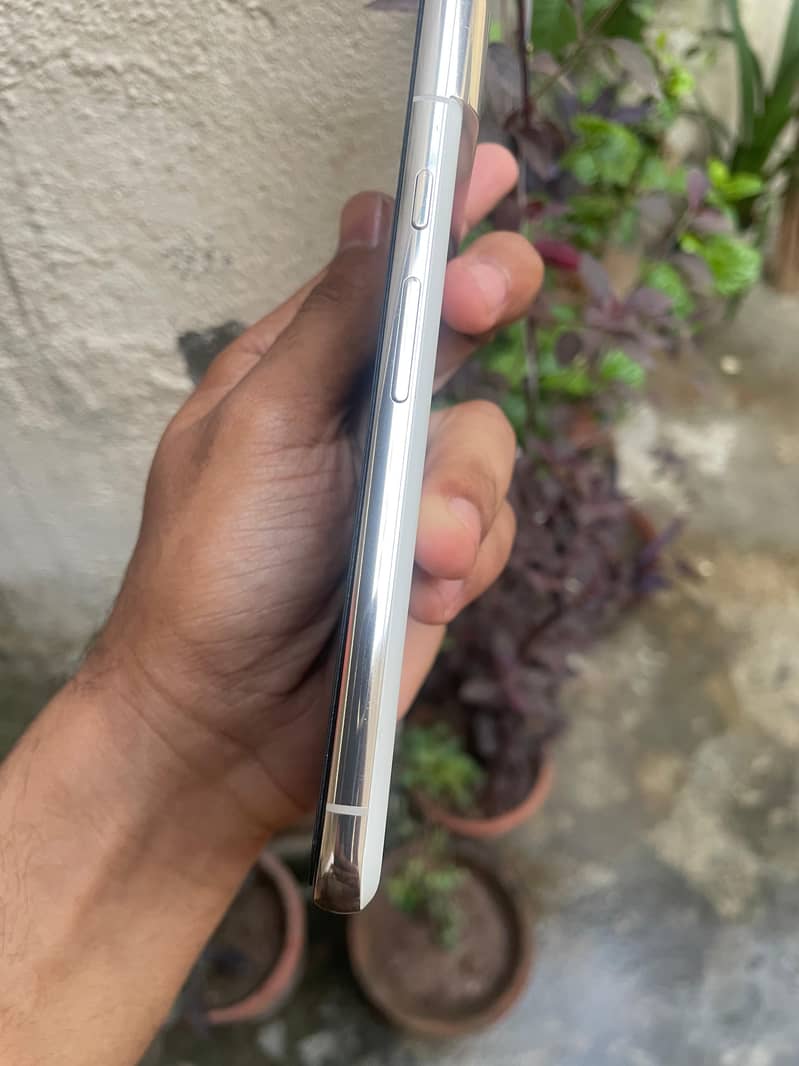Google Pixel 8 Pro 2