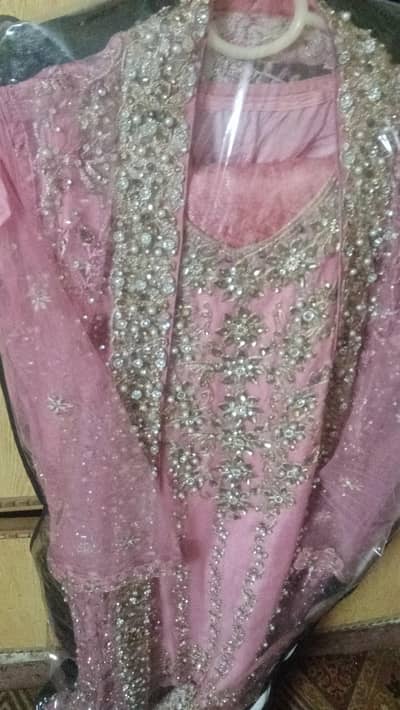 gown style