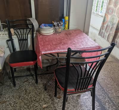 sheeshay wali four seater dining table