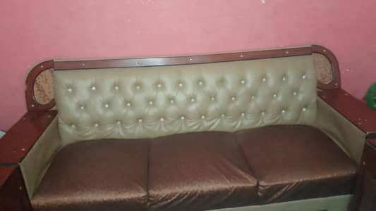 6 peace leather sofa set neat and clean condition new ha