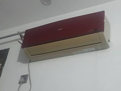 1 ton Haier non inverter AC