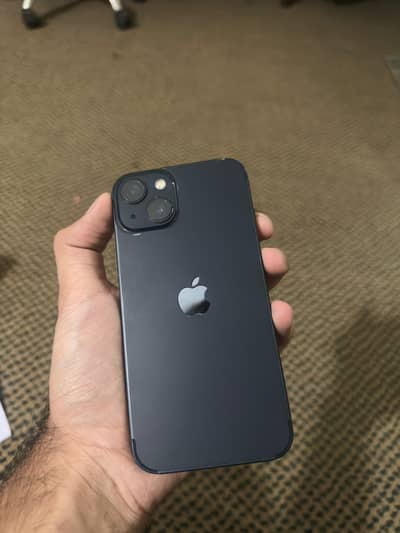 Apple iPhone 13