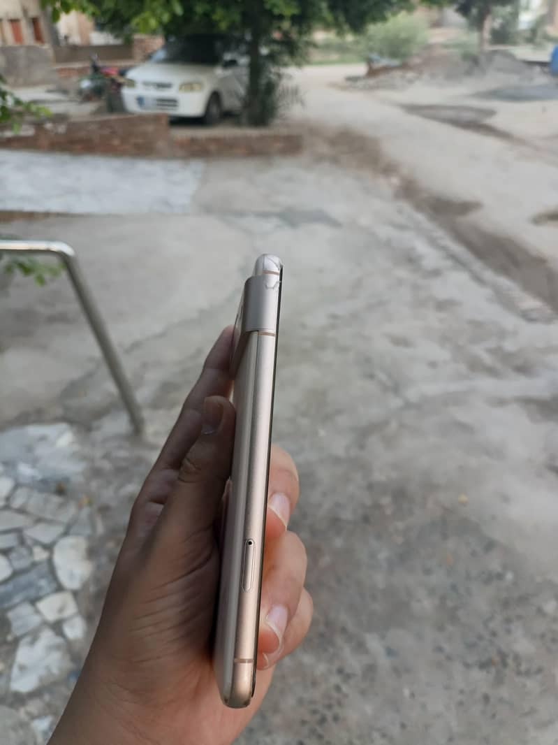 Google Pixel 8 3