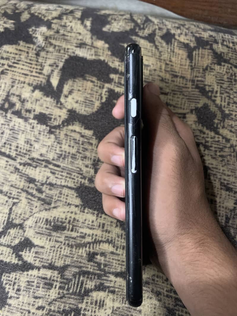 Google Pixel 4 3
