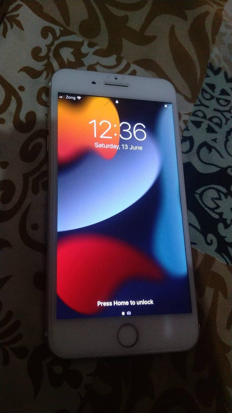 Apple iPhone 7 Plus 1