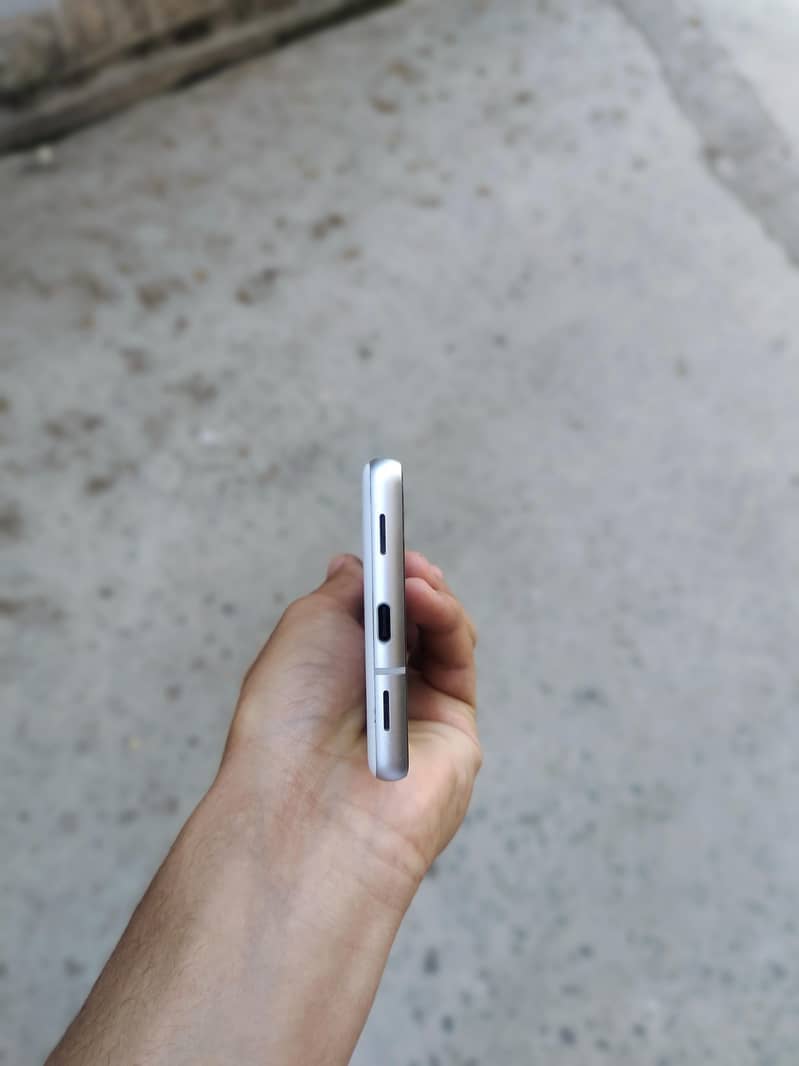 Google Pixel 7a 2