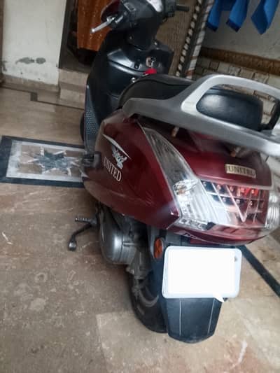 United 100 CC 2019