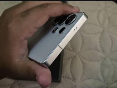 Samsung Mobile S25 Ultra 10/10