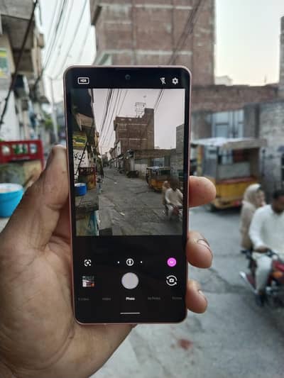 AQUOS sense6
