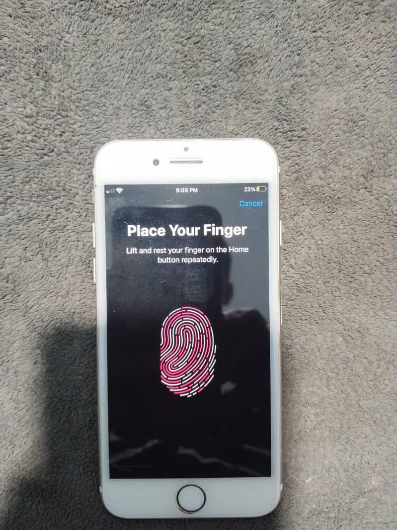 Apple iPhone 7 3