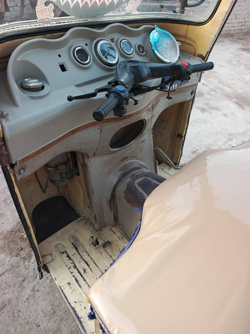 auto Rickshaw 12