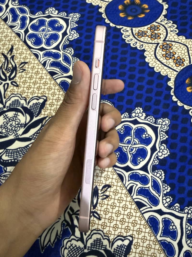 Apple iPhone 15 plus 1