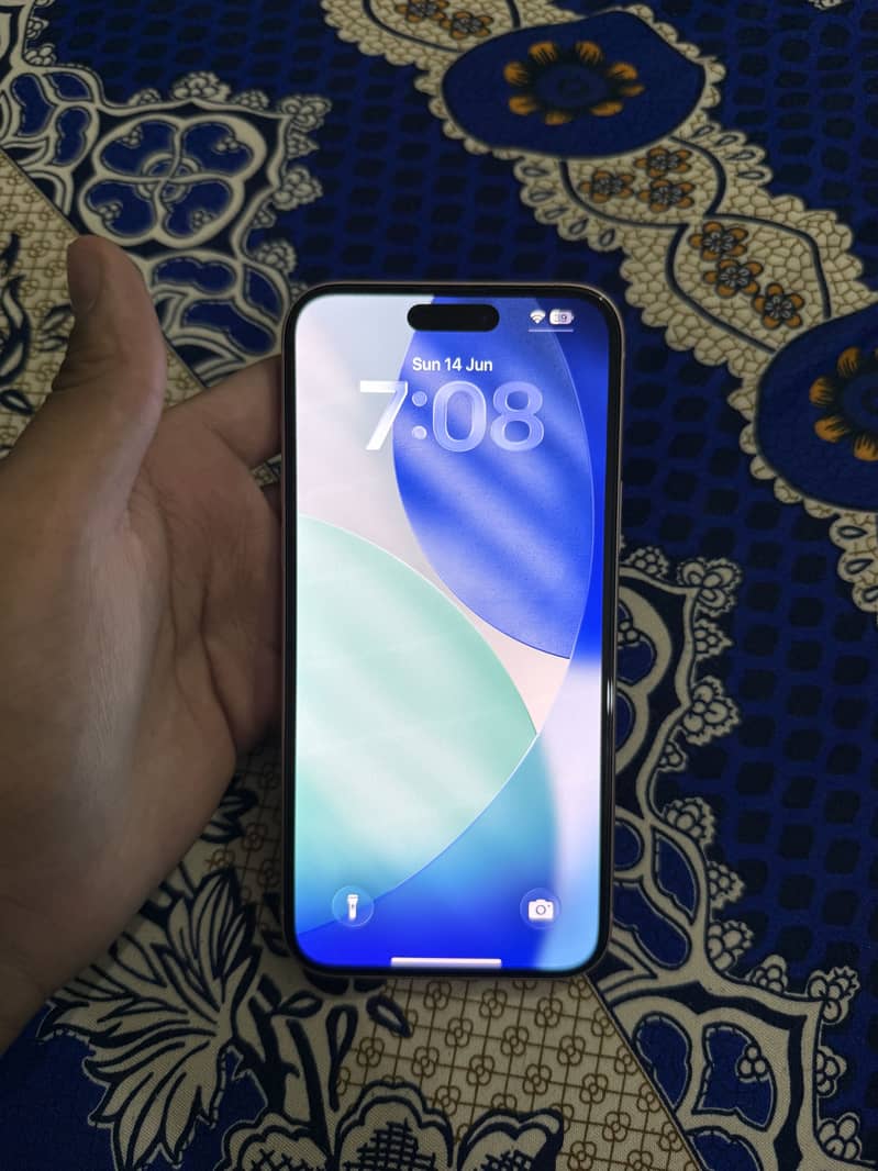 Apple iPhone 15 plus 4