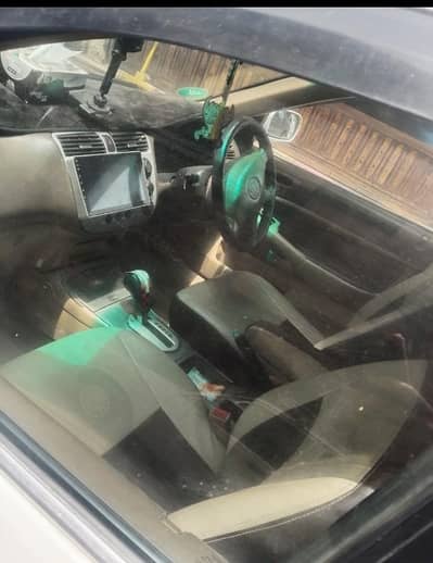 Honda Civic Oriel 2004