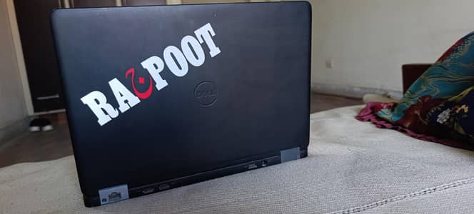 Dell Latitude E-7250.8GB Ram/ 512 GB SSD. Only 32000