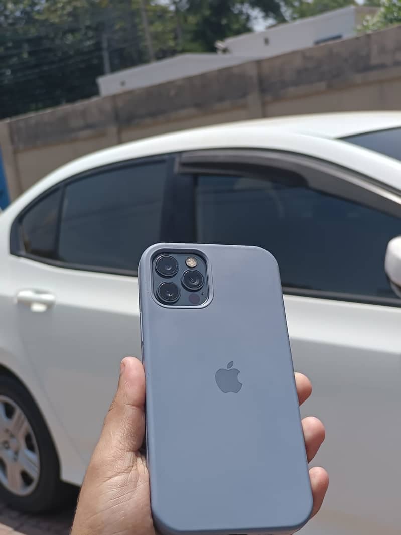 iPhone 12 Pro 12