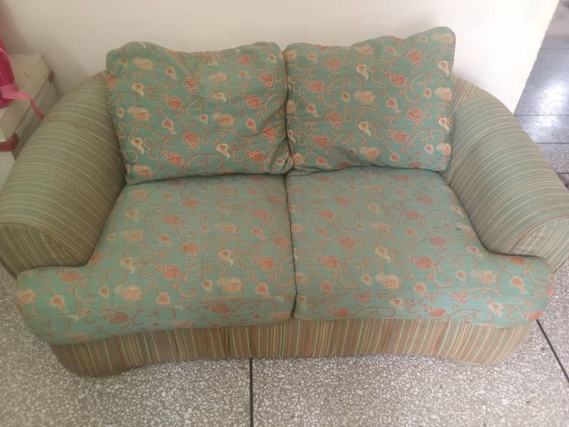 7 seater sofa set. 3