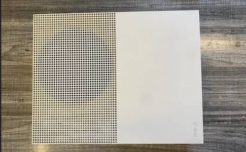 Xbox One S – Excellent Condition