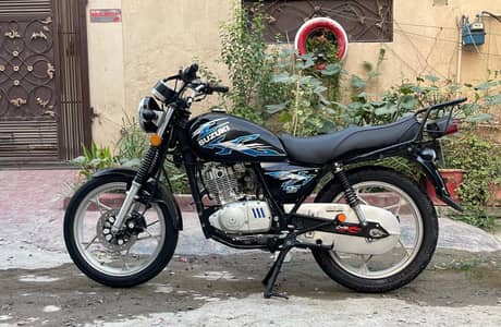 Suzuki GS 150 SE | Model 2022 | 15106 KM | Only Call Red Suzuki GS 150