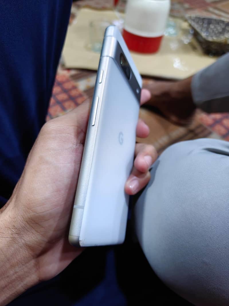 Google Pixel 7a 2
