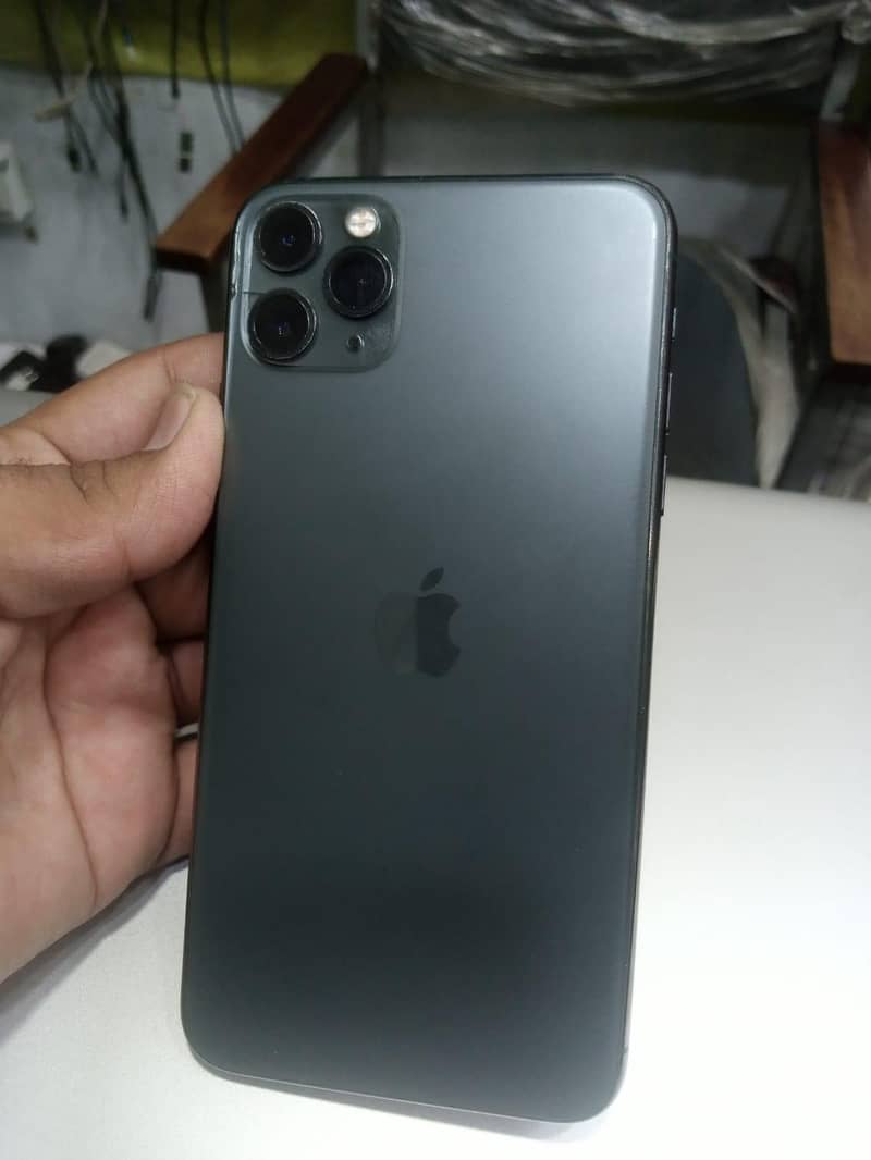 iphone 11 pro max 3