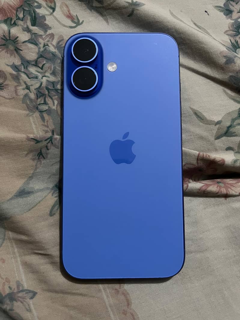Apple iPhone 16 0
