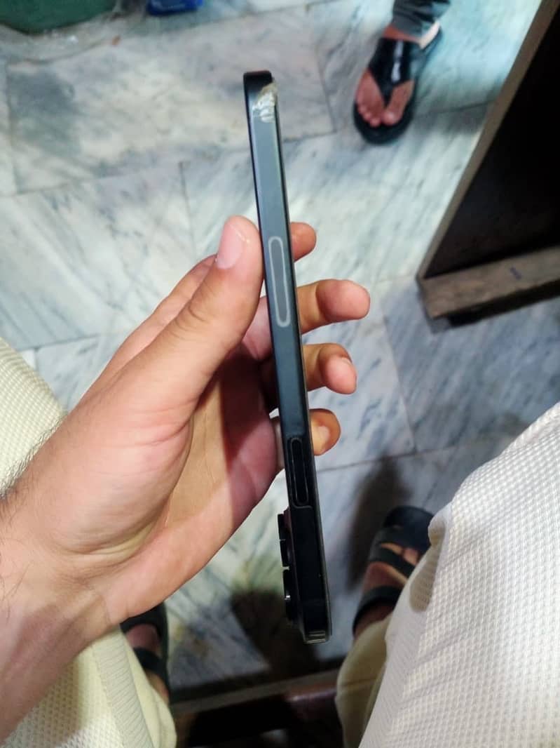 Apple iPhone 15 plus 0
