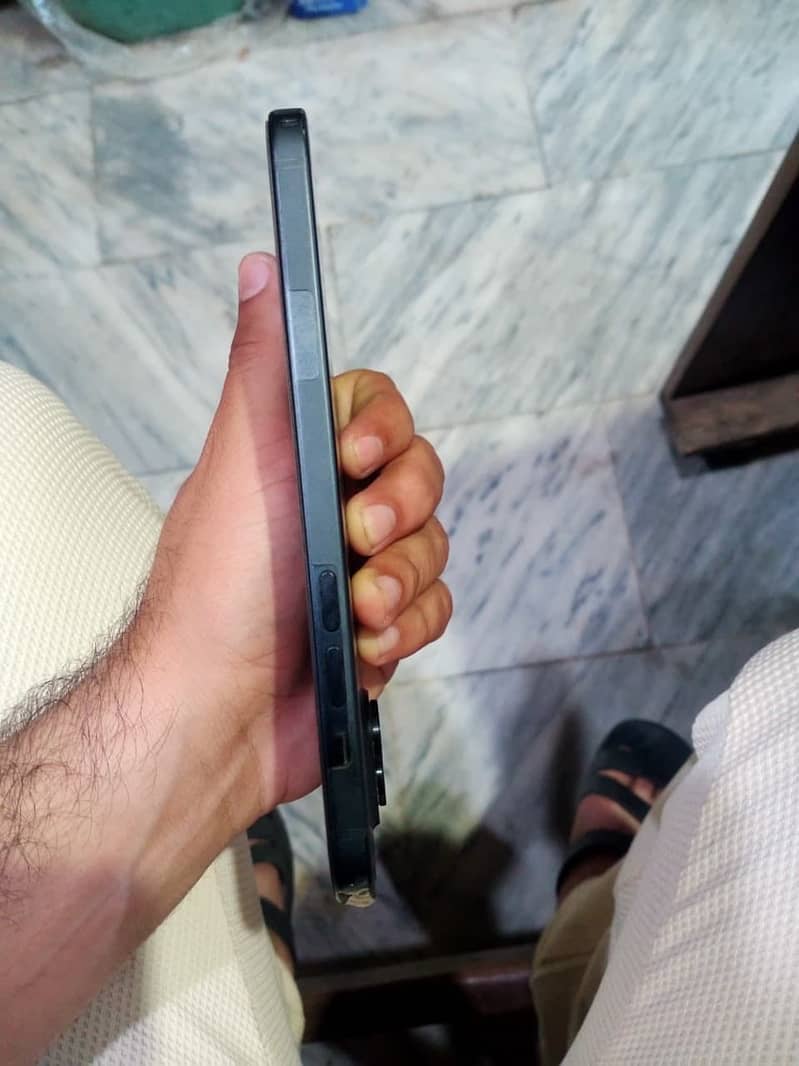 Apple iPhone 15 plus 2