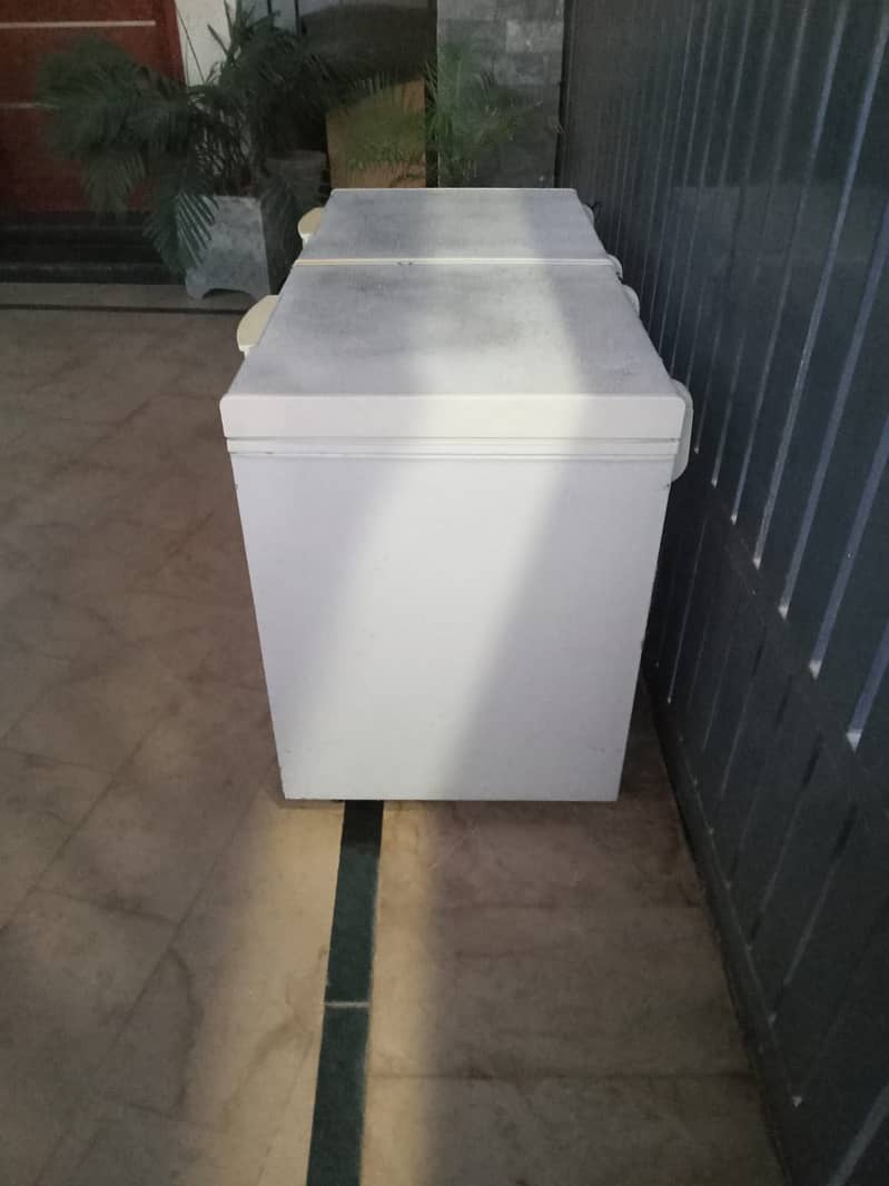 Waves Refrigerators 1
