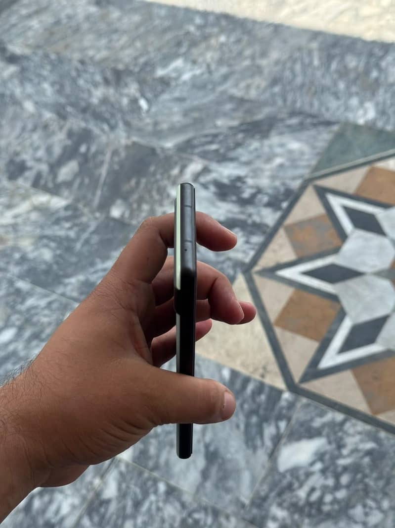 Google Pixel 6a 4