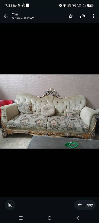 7 seater sofa with 1 center table and 2 side tables