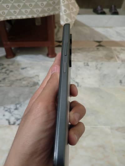 Itel City 100
