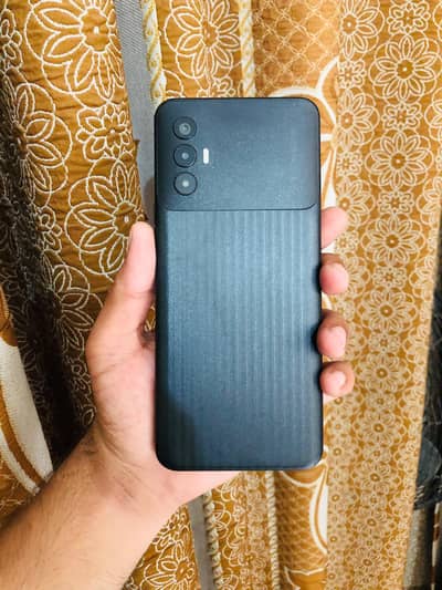 Tecno Spark 8 Pro 4/64gb with box
