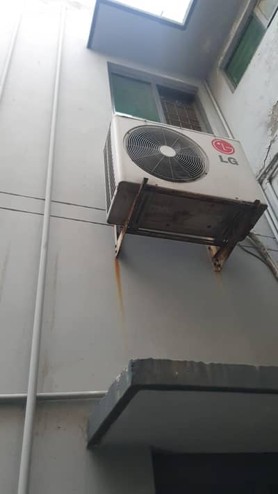 LG plasma gold 1.5 ton ac for sale in lahore johar town 40k