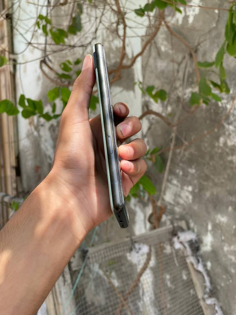 Google Pixel 6a 4