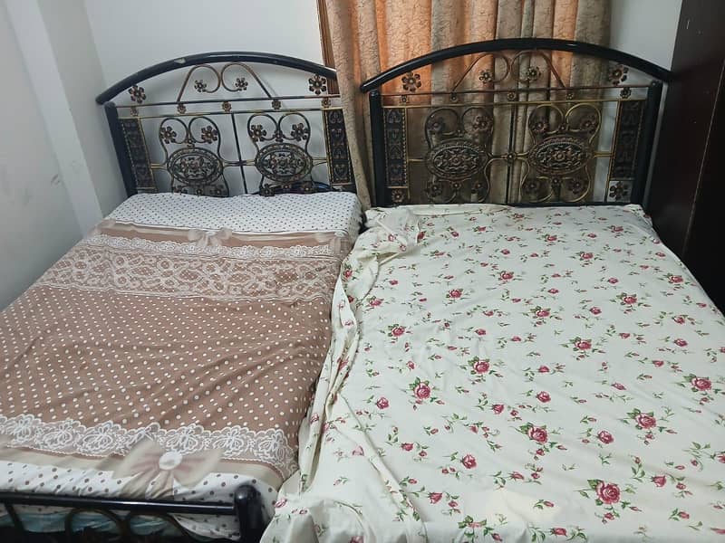 Single bed 0